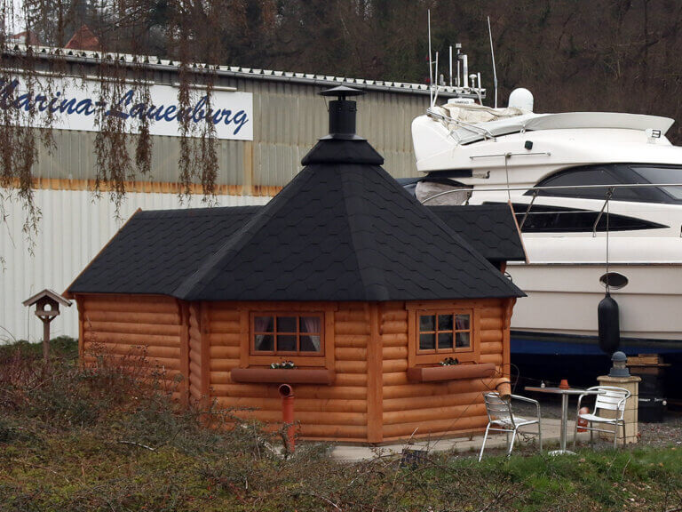 Grillkota Holzhütte im Yachthafen Lauenburg